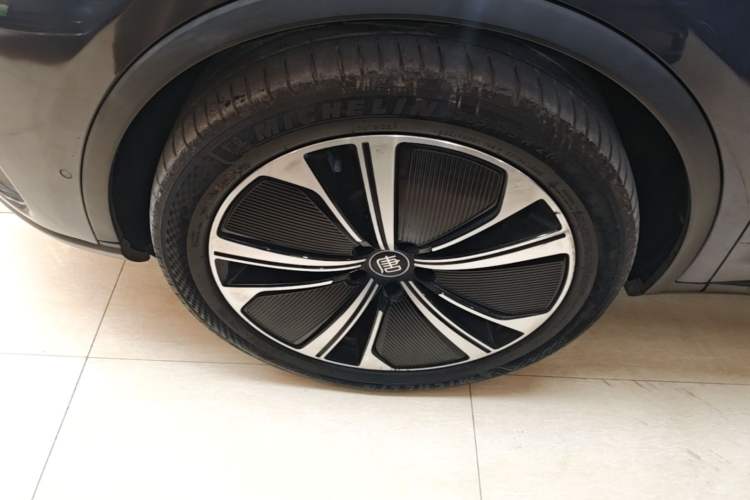 Used BYD Tang New Energy 2022 EV 635 km All-Wheel-Drive Flagship Model Left Front Wheel Hub