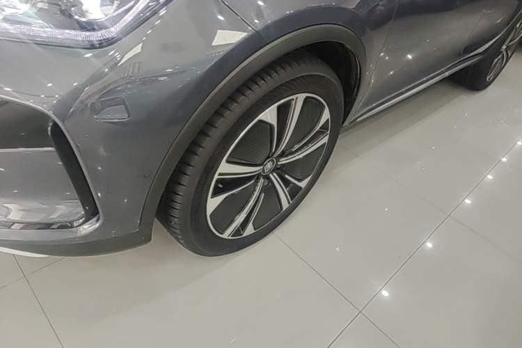 Used BYD Tang New Energy 2022 DM-p 215KM Four-Wheel Drive Flagship Model Left Front Wheel Hub