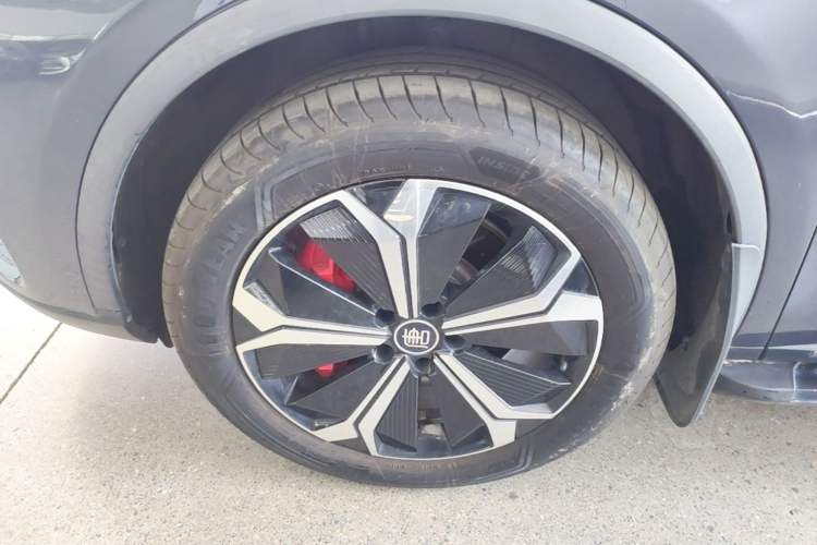 Used BYD Tang New Energy 2022 EV 730KM Luxury Model Left Front Wheel Hub