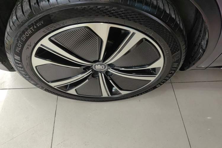 Used BYD Tang New Energy 2022 DM-p 215KM Four-Wheel Drive Flagship Model Left Front Wheel Hub