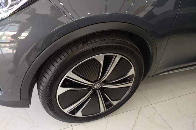 Used BYD Tang New Energy 2022 DM-p 215KM Four-Wheel Drive Flagship Model Left Front Wheel Hub