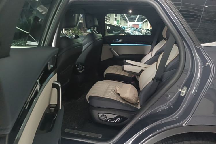 Used BYD Tang New Energy 2022 EV 635 km All-Wheel-Drive Flagship Model Left Rear Seat
