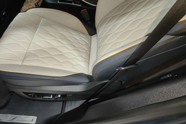 Used BYD Tang New Energy 2022 DM-p 215KM Four-Wheel Drive Flagship Model Left Rear Seat