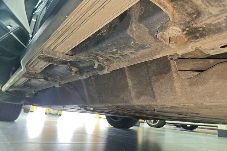 Used BYD Tang New Energy 2022 EV 730KM Luxury Model Left Side Sill