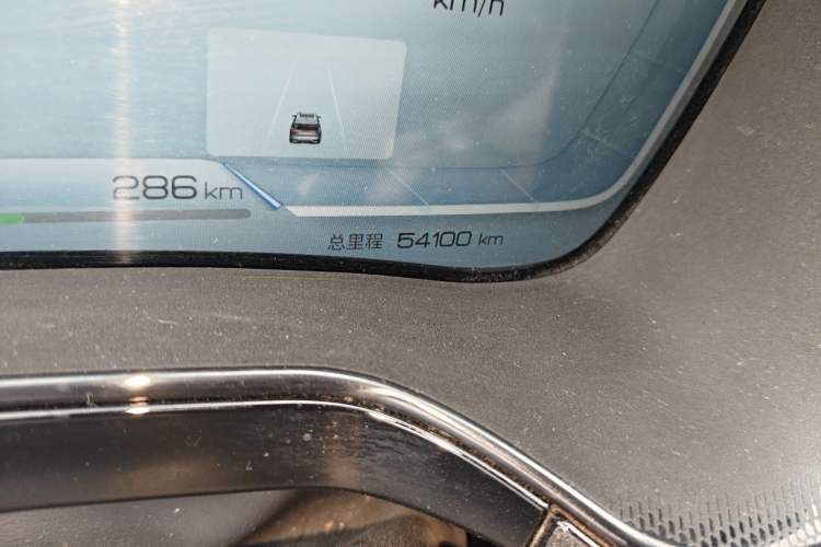 Used BYD Tang New Energy 2022 DM-i 252km Luxury Model Odometer Close Up