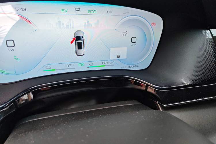 Used BYD Tang New Energy 2022 DM-i 252km Luxury Model Odometer Close Up