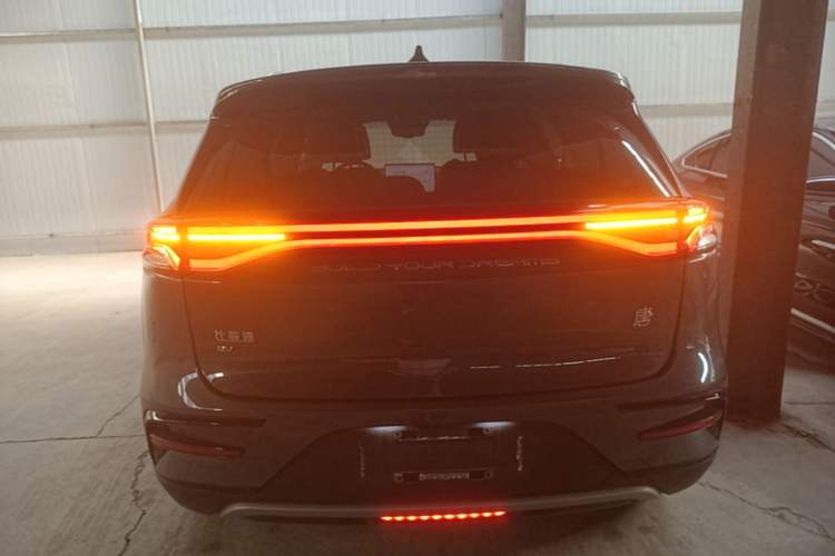 Used BYD Tang New Energy 2022 EV 730KM Luxury Model Rear