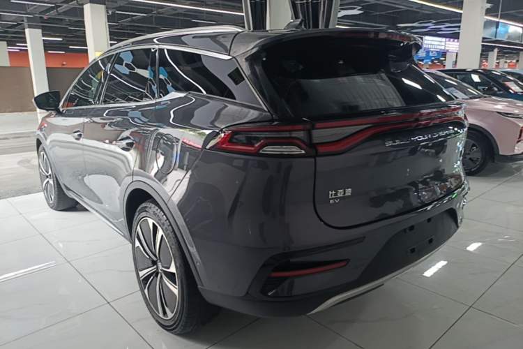 Used BYD Tang New Energy 2022 EV 635 km All-Wheel-Drive Flagship Model Rear Left 45 Deg