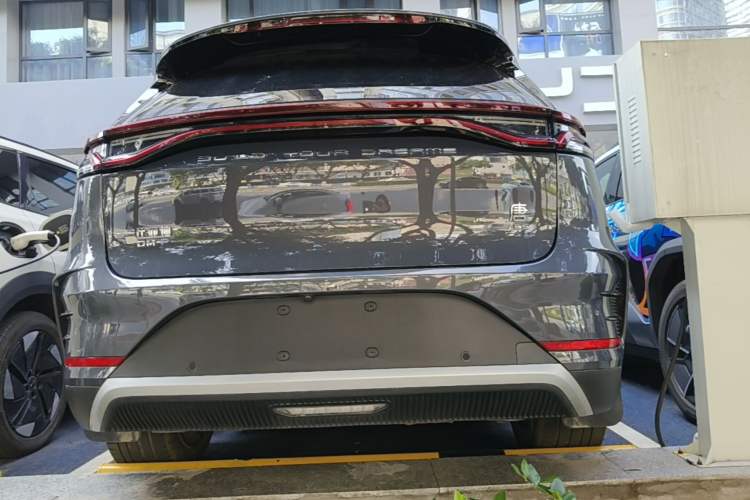 Used BYD Tang New Energy 2022 DM-p 215KM Four-Wheel Drive Flagship Model Rear