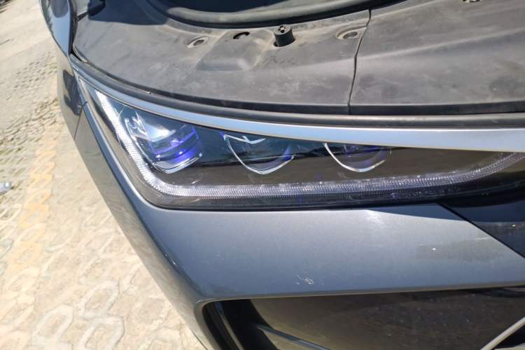 Used BYD Tang New Energy 2022 DM-p 215 km All-Wheel-Drive Deluxe Model Right Front Headlight