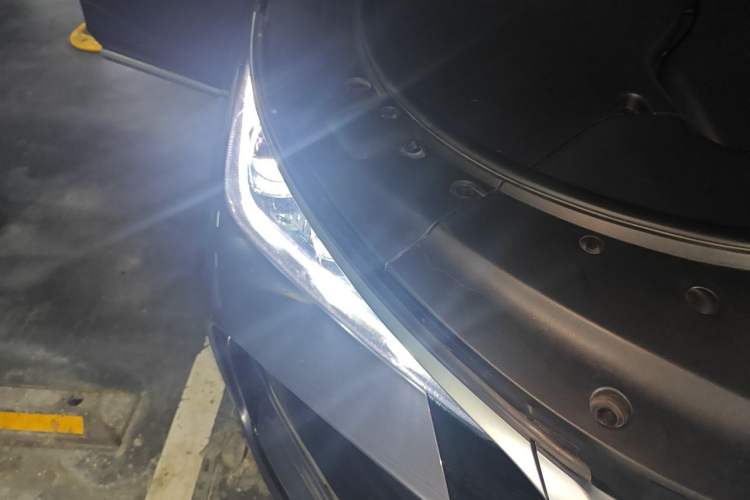 Used BYD Tang New Energy 2022 DM-p 215 km All-Wheel-Drive Deluxe Model Right Front Headlight