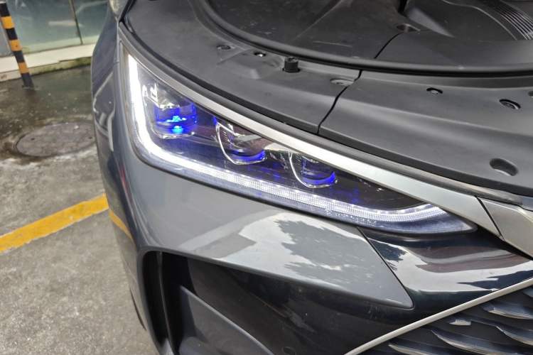 Used BYD Tang New Energy 2022 DM-p 215KM Four-Wheel Drive Flagship Model Right Front Headlight