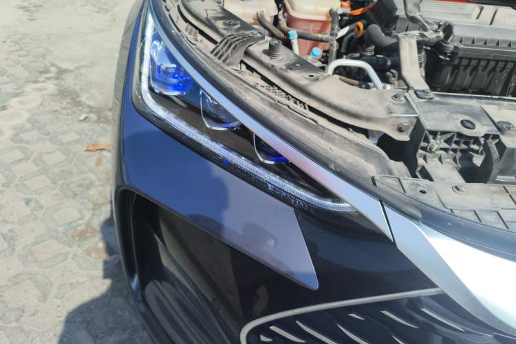 Used BYD Tang New Energy 2022 DM-p 215 km All-Wheel-Drive Deluxe Model Right Front Headlight