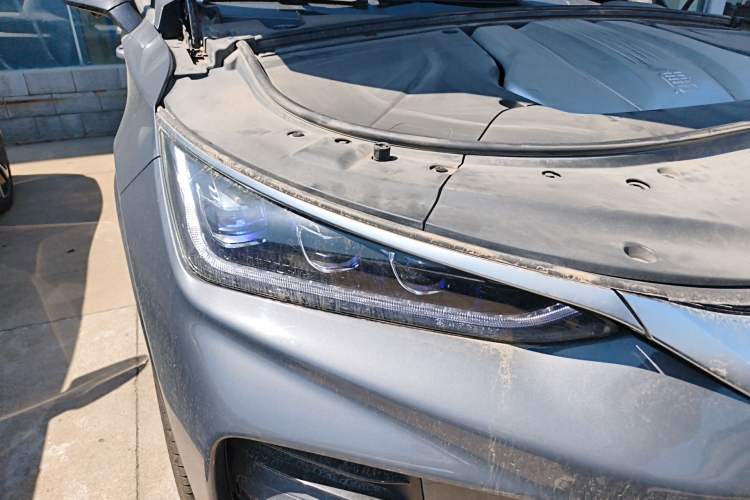 Used BYD Tang New Energy 2022 EV 635 km All-Wheel-Drive Flagship Model Right Front Headlight