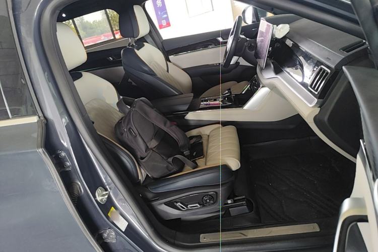 Used BYD Tang New Energy 2022 EV 730KM Luxury Model Right Front Seat