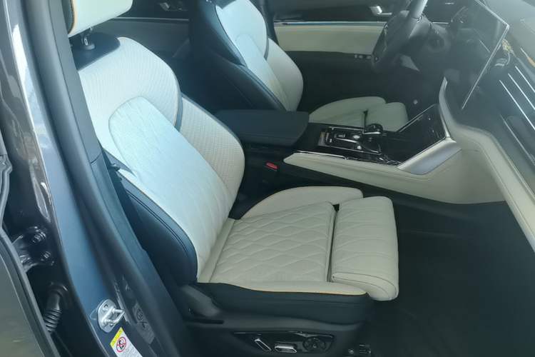 Used BYD Tang New Energy 2022 DM-p 215KM Four-Wheel Drive Flagship Model Right Front Seat