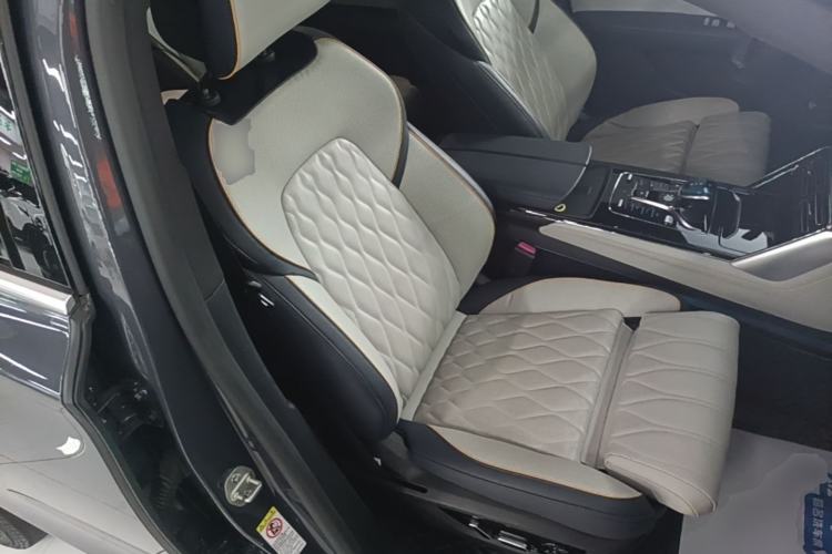 Used BYD Tang New Energy 2022 EV 635 km All-Wheel-Drive Flagship Model Right Front Seat