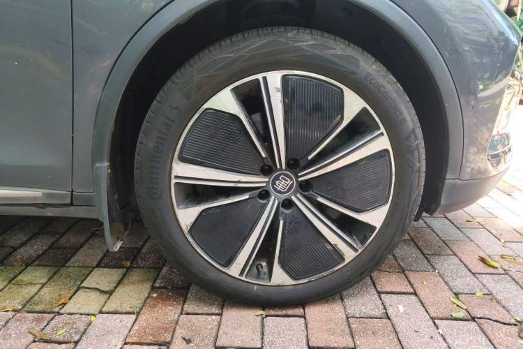 Used BYD Tang New Energy 2022 DM-p 215KM Four-Wheel Drive Flagship Model Right Front Wheel Hub