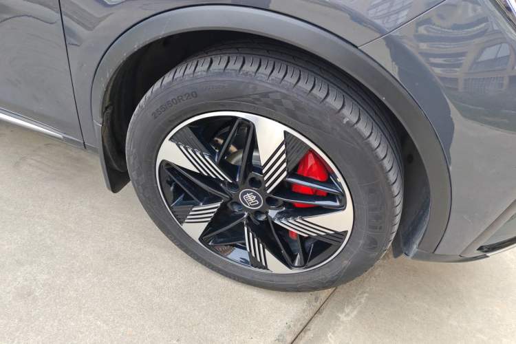 Used BYD Tang New Energy 2022 DM-i 252km Luxury Model Right Front Wheel Hub