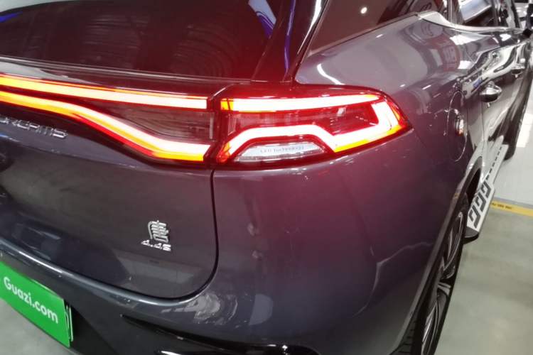 Used BYD Tang New Energy 2022 EV 635 km All-Wheel-Drive Flagship Model Right Rear Taillight