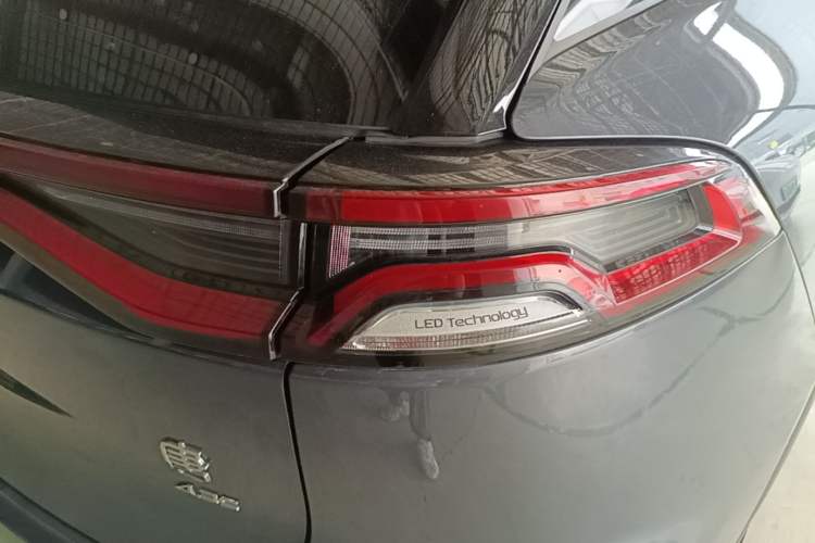 Used BYD Tang New Energy 2022 DM-p 215 km All-Wheel-Drive Deluxe Model Right Rear Taillight