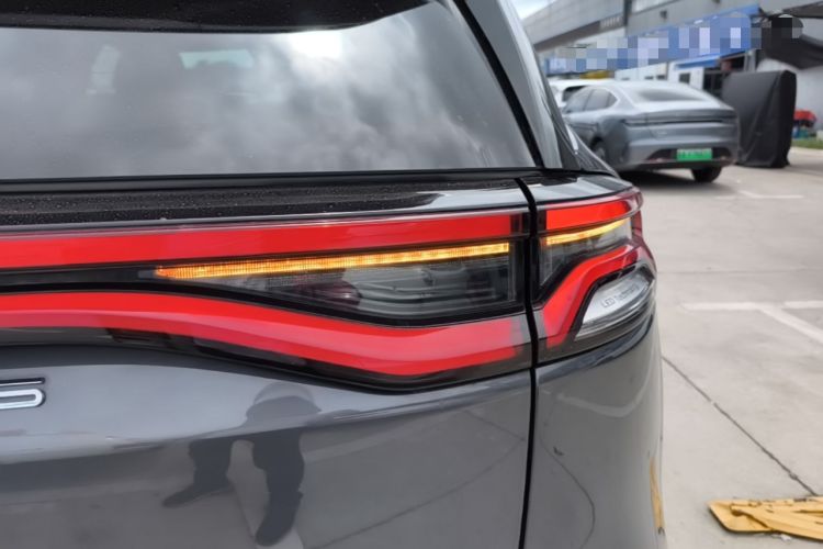 Used BYD Tang New Energy 2022 EV 730KM Luxury Model Right Rear Taillight