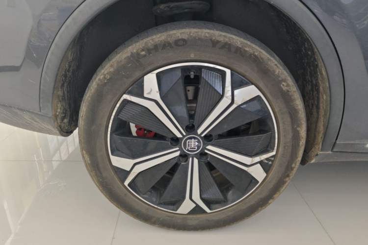 Used BYD Tang New Energy 2022 EV 730KM Luxury Model Right Rear Wheel Hub