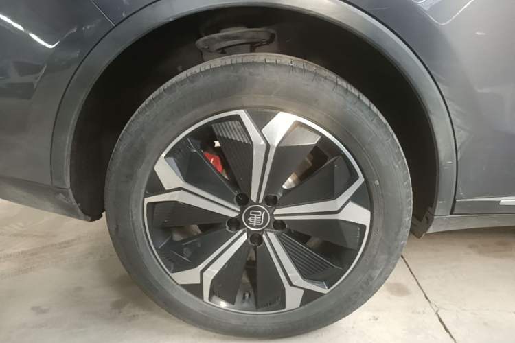 Used BYD Tang New Energy 2022 EV 730KM Luxury Model Right Rear Wheel Hub