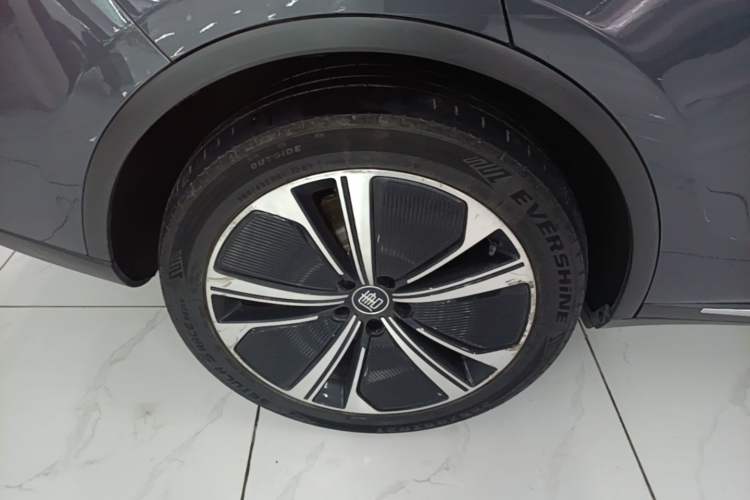 Used BYD Tang New Energy 2022 EV 635 km All-Wheel-Drive Flagship Model Right Rear Wheel Hub