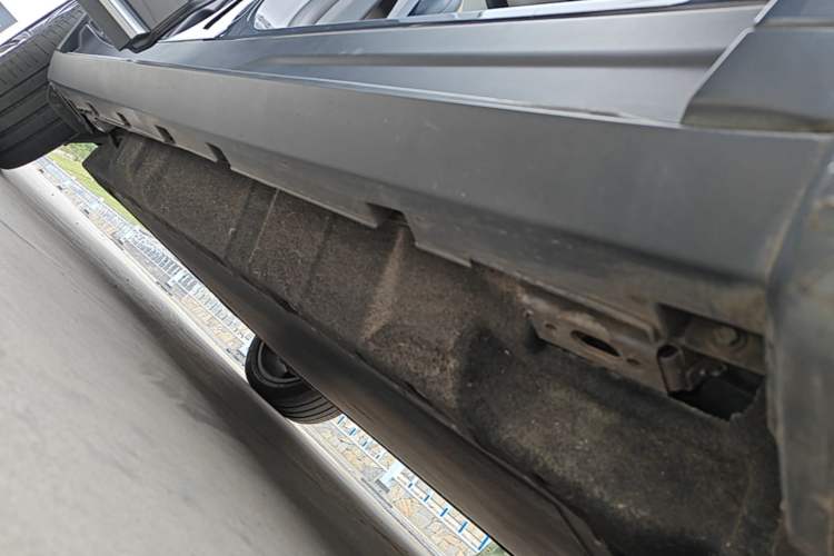 Used BYD Tang New Energy 2022 EV 635 km All-Wheel-Drive Flagship Model Right Side Sill