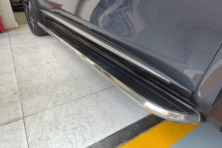 Used BYD Tang New Energy 2022 DM-i 252km Luxury Model Right Side Sill