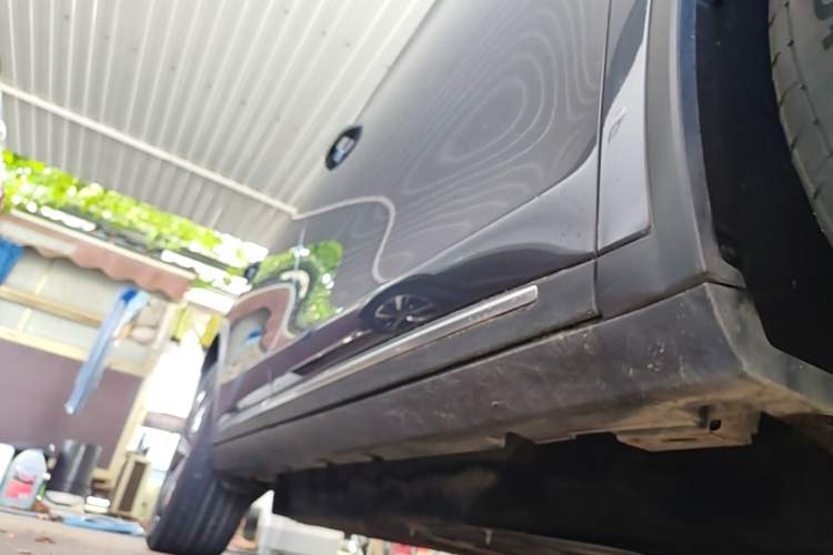 Used BYD Tang New Energy 2022 EV 730KM Luxury Model Right Side Sill