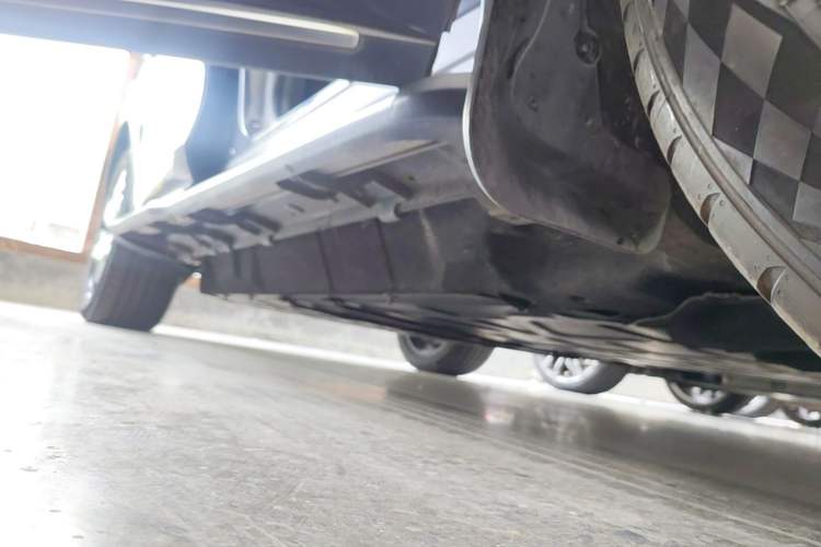 Used BYD Tang New Energy 2022 EV 730KM Luxury Model Right Side Sill
