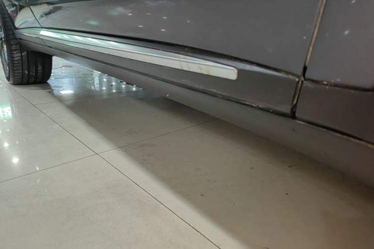 Used BYD Tang New Energy 2022 DM-p 215KM Four-Wheel Drive Flagship Model Right Side Sill