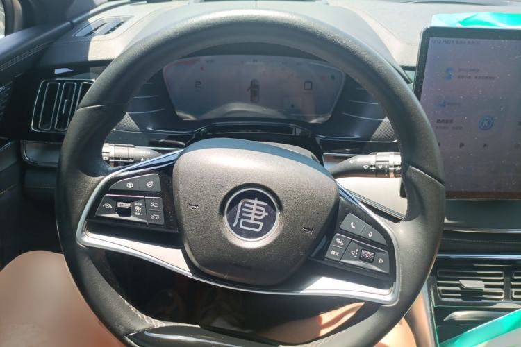 Used BYD Tang New Energy 2022 DM-p 215 km All-Wheel-Drive Deluxe Model Steering Wheel