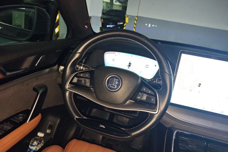 Used BYD Tang New Energy 2022 EV 730KM Luxury Model Steering Wheel