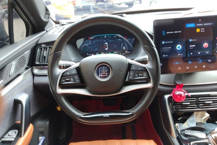 Used BYD Tang New Energy 2022 DM-i 252km Luxury Model Steering Wheel