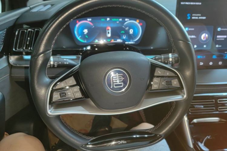 Used BYD Tang New Energy 2022 DM-i 252km Luxury Model Steering Wheel