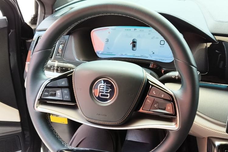 Used BYD Tang New Energy 2022 EV 730KM Luxury Model Steering Wheel