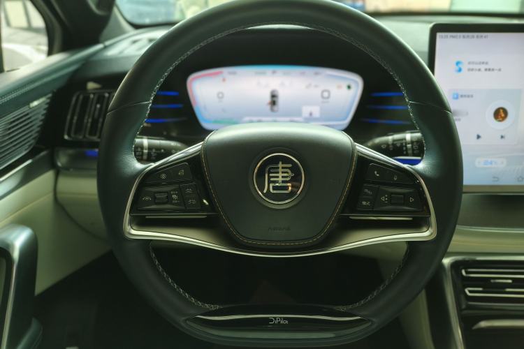 Used BYD Tang New Energy 2022 EV 635 km All-Wheel-Drive Flagship Model Steering Wheel