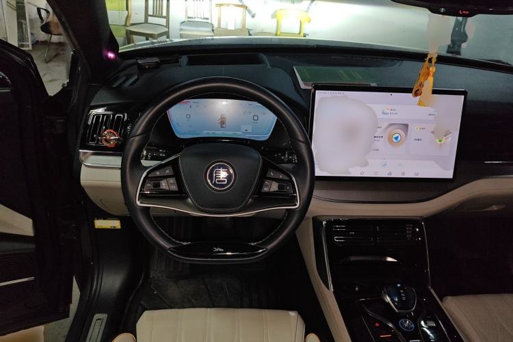 Used BYD Tang New Energy 2022 EV 730KM Luxury Model Steering Wheel