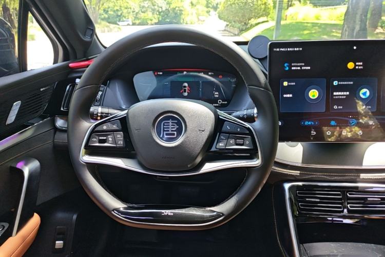 Used BYD Tang New Energy 2022 DM-i 252km Luxury Model Steering Wheel