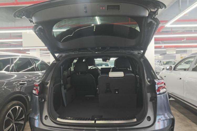 Used BYD Tang New Energy 2022 DM-p 215KM Four-Wheel Drive Flagship Model Trunk
