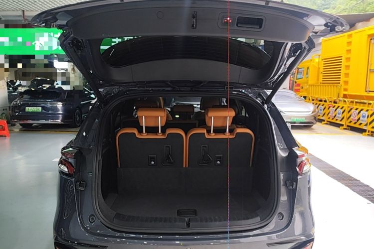 Used BYD Tang New Energy 2022 DM-i 252km Luxury Model Trunk