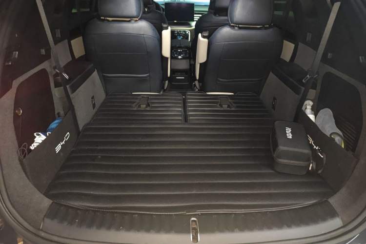 Used BYD Tang New Energy 2022 DM-p 215 km All-Wheel-Drive Deluxe Model Trunk
