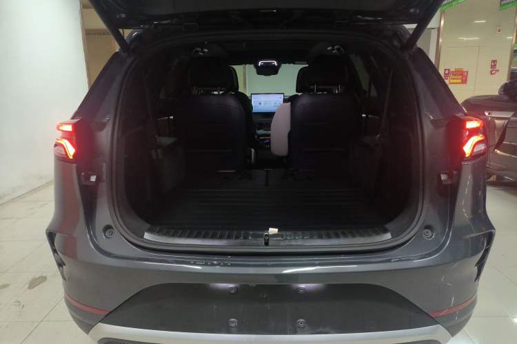 Used BYD Tang New Energy 2022 DM-p 215 km All-Wheel-Drive Deluxe Model Trunk