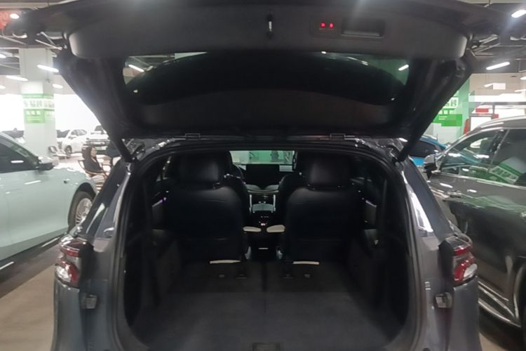 Used BYD Tang New Energy 2022 EV 730KM Luxury Model Trunk