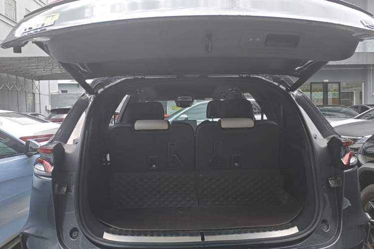 Used BYD Tang New Energy 2022 DM-p 215 km All-Wheel-Drive Deluxe Model Trunk
