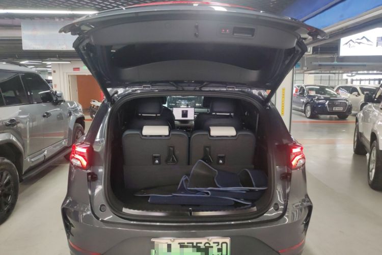 Used BYD Tang New Energy 2022 DM-p 215KM Four-Wheel Drive Flagship Model Trunk