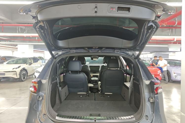 Used BYD Tang New Energy 2022 EV 635 km All-Wheel-Drive Flagship Model Trunk